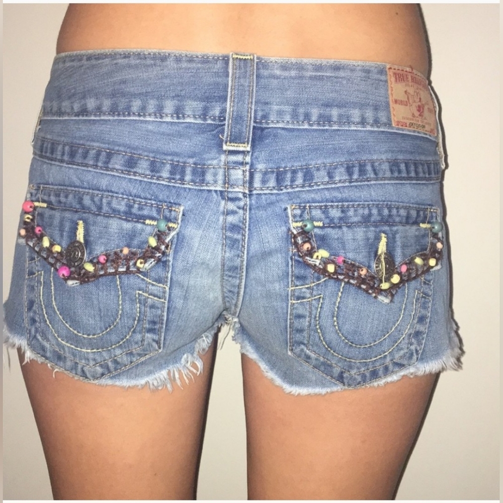 TRUE RELIGION Joey Cut-Off Denim Shorts Beaded Women's sz 25 0 Beads Embroidered